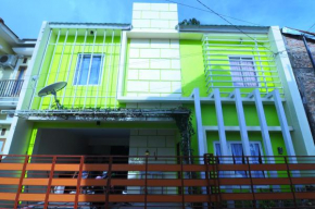 Гостиница Firdaus Guest House  Джокьякарта